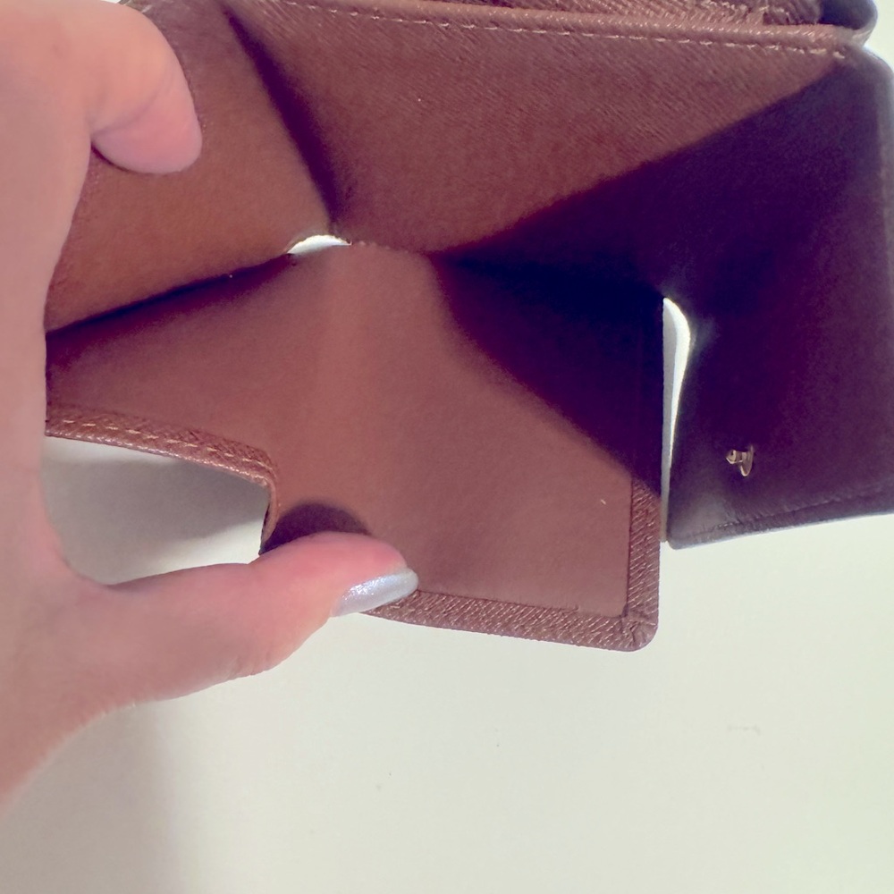 Louis Vuitton Compact Wallet - Picture 5 of 6